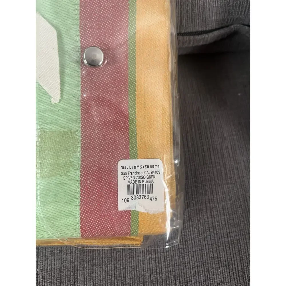 Williams Sonoma Spring Vegetable Jacquard Tablecloth 70”x 90” Green Rare NWT